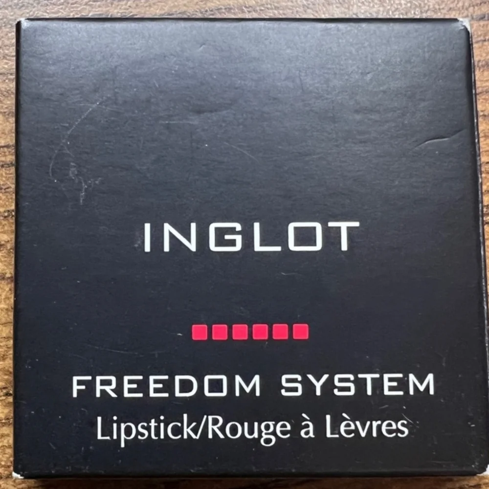 NWT INGLOT Freedom System Lipstick - Vibrant Red